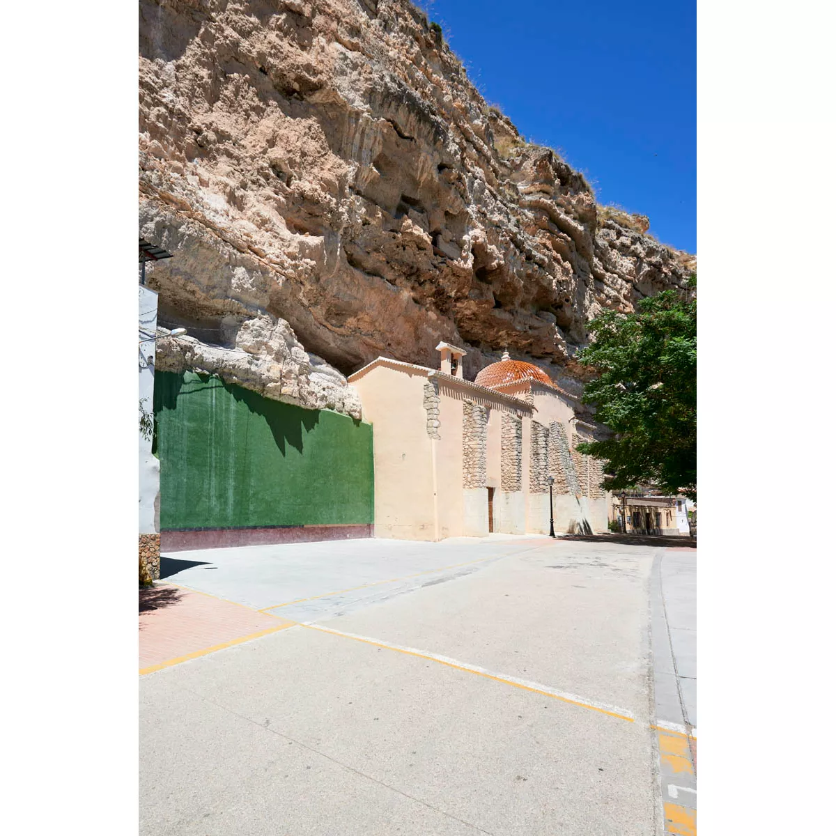 Ermita de Nuestra Señora de Cubas bajo la roca
